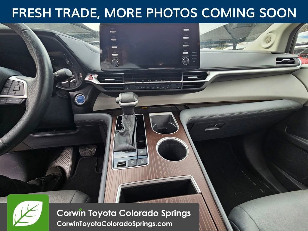 Used 2023 Toyota Sienna XLE w/ XLE Plus Package image 13