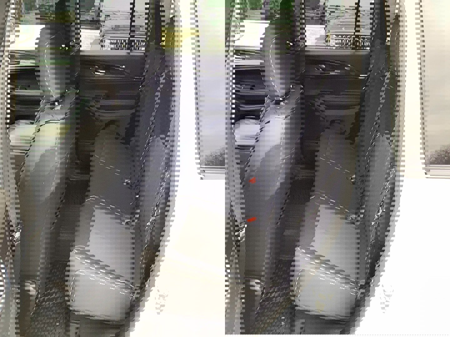 Certified 2023 Jeep Grand Cherokee Laredo w/ Trailer Tow Prep Group (B) image 8