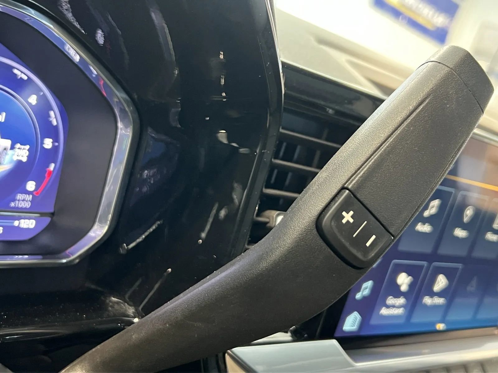 Used 2024 Chevrolet Silverado 2500 LTZ AWD/4WD image 48