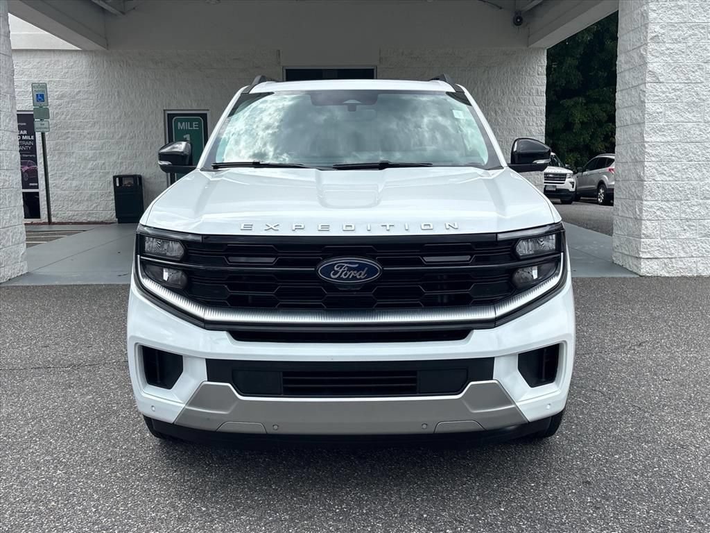 Used 2026 Ford Expedition Platinum w/ Driver's Package AWD/4WD image 22