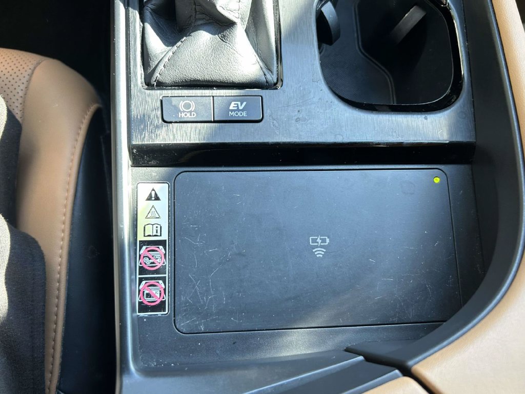 Used 2023 Lexus ES 300h w/ Premium Package FWD image 17