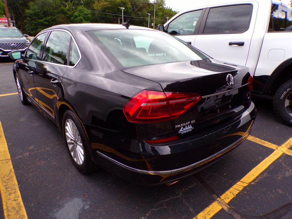 Used 2017 Volkswagen Passat 1.8T SE FWD image 12