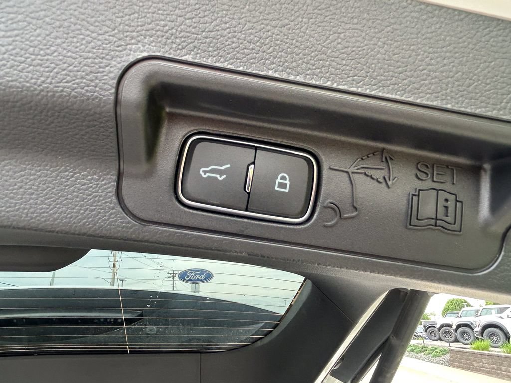 Used 2026 Ford Explorer Tremor w/ Tremor Convenience Package AWD/4WD image 19