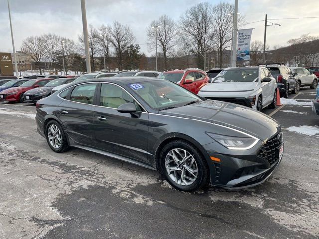 Used 2023 Hyundai Sonata SEL w/ Convenience Package image 2
