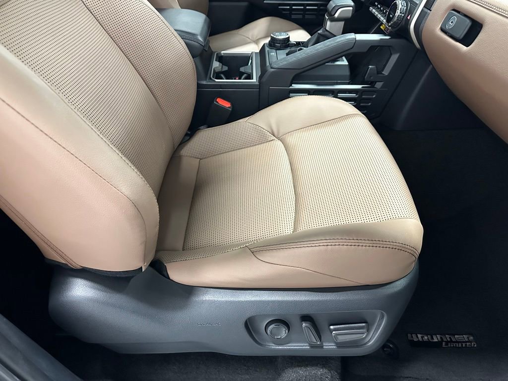 Used 2025 Toyota 4Runner Limited image 59