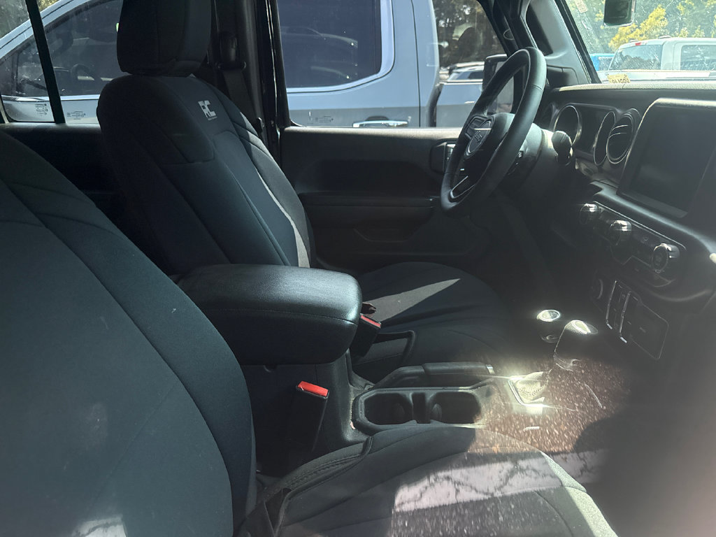 Used 2023 Jeep Gladiator Sport AWD/4WD image 17