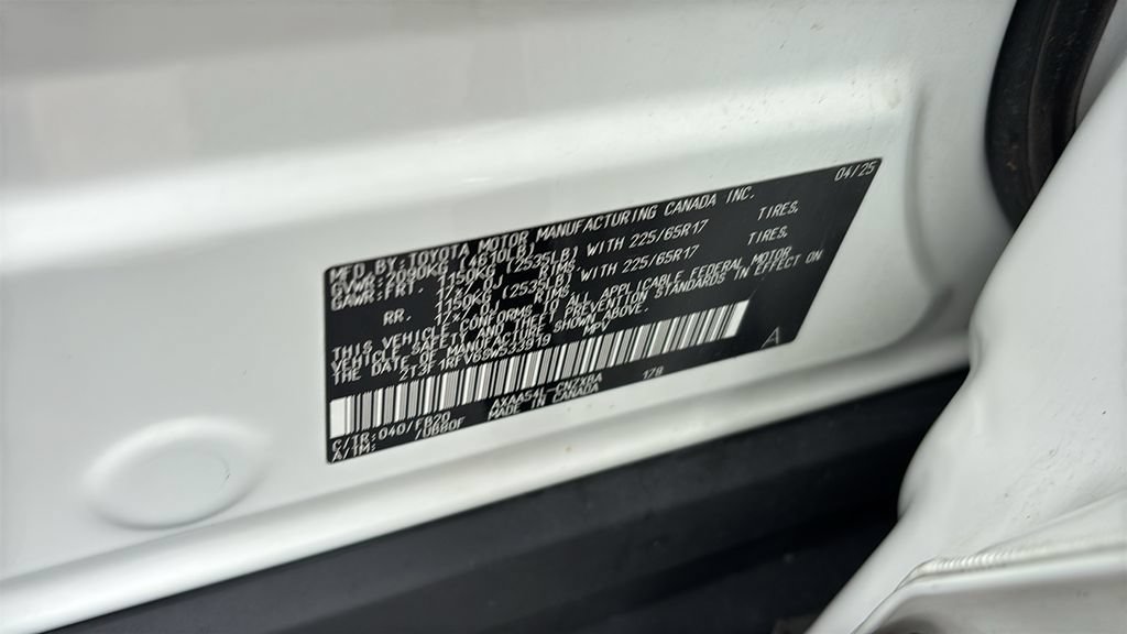 Used 2025 Toyota RAV4 LE AWD/4WD image 32