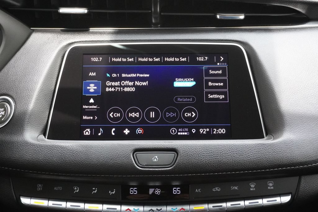 Used 2023 Cadillac XT4 Luxury w/ Cold Weather Package FWD image 11
