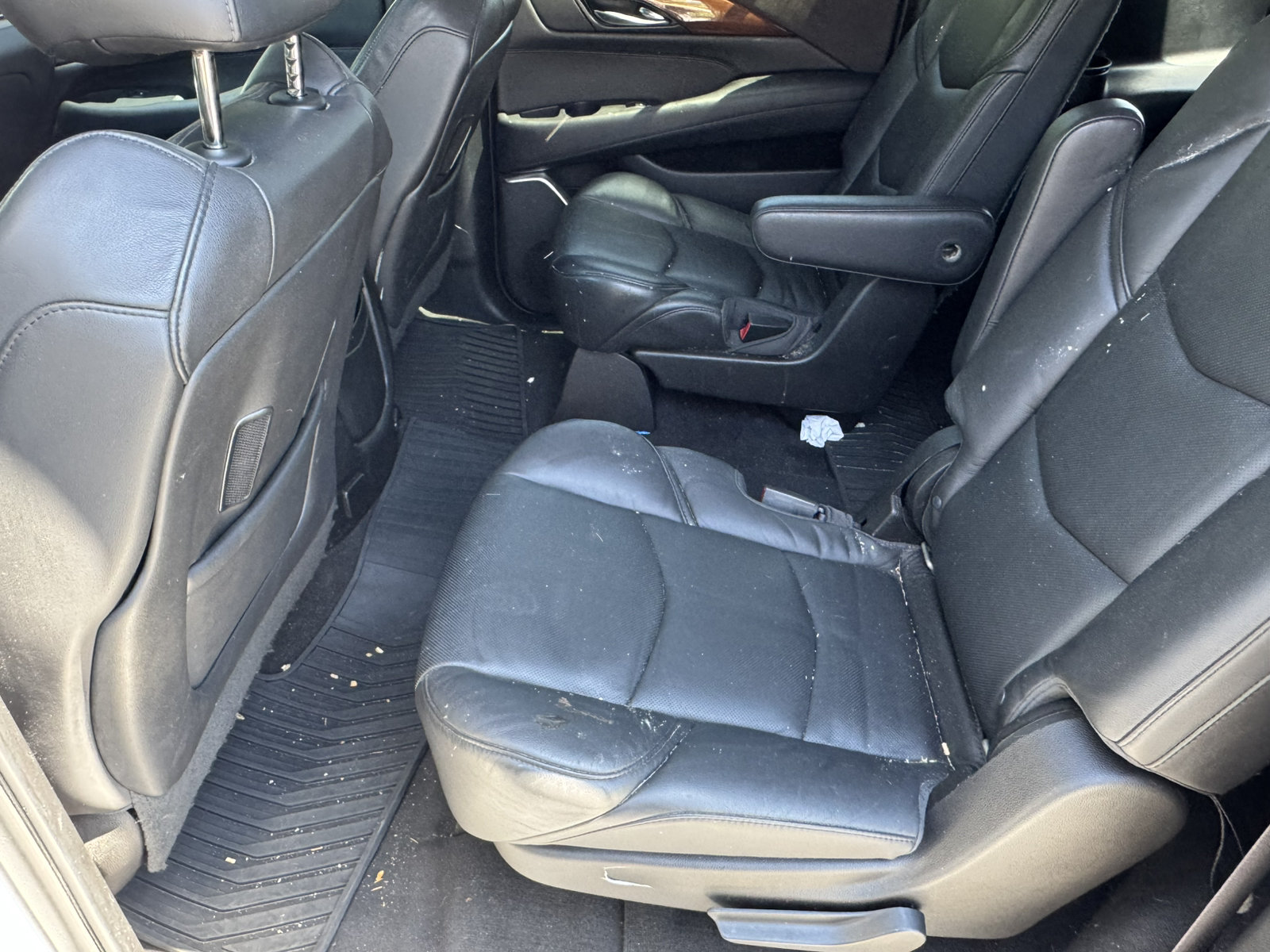 Used 2017 Cadillac Escalade ESV Luxury AWD/4WD image 26