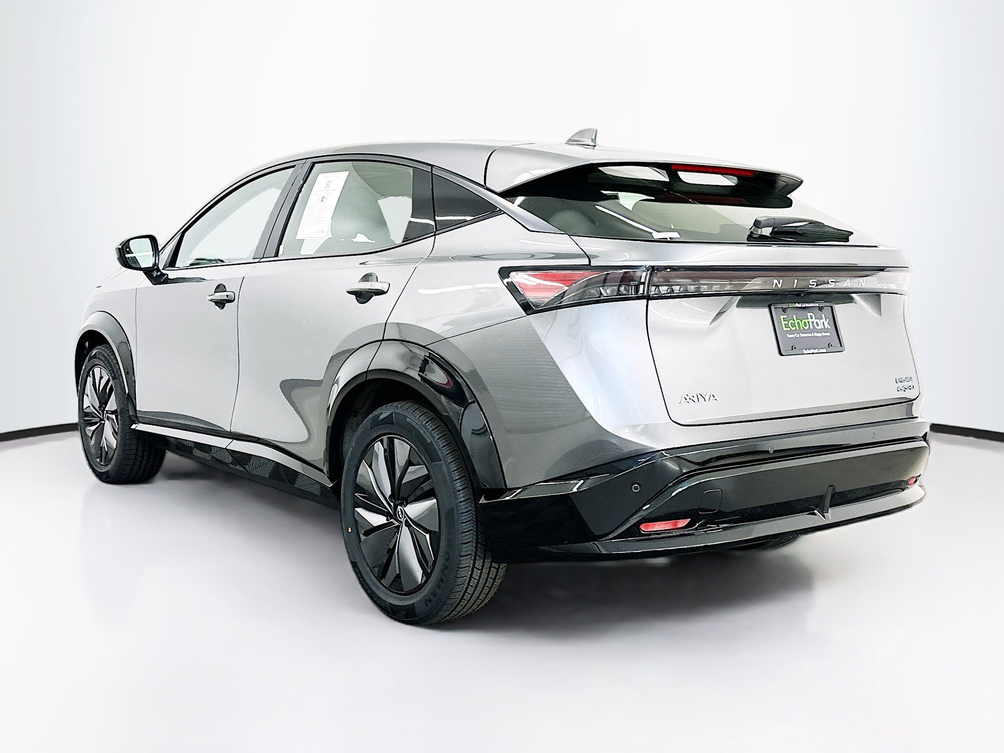 Used 2023 Nissan Ariya AWD image 5