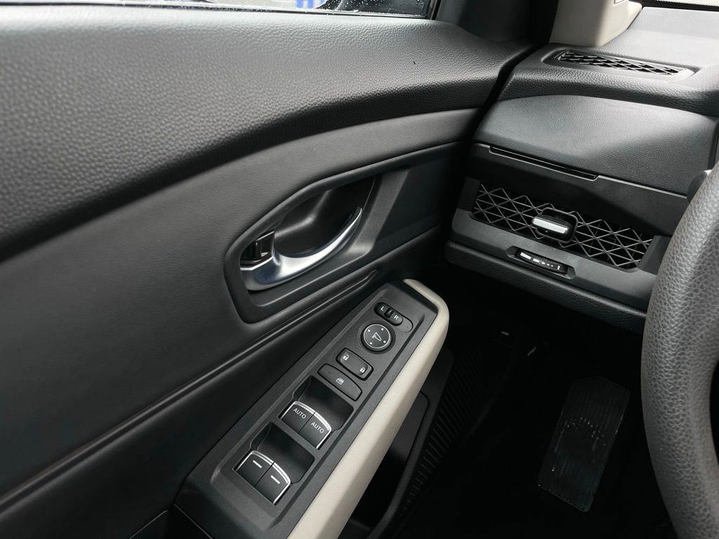 Certified 2025 Honda Accord SE image 22