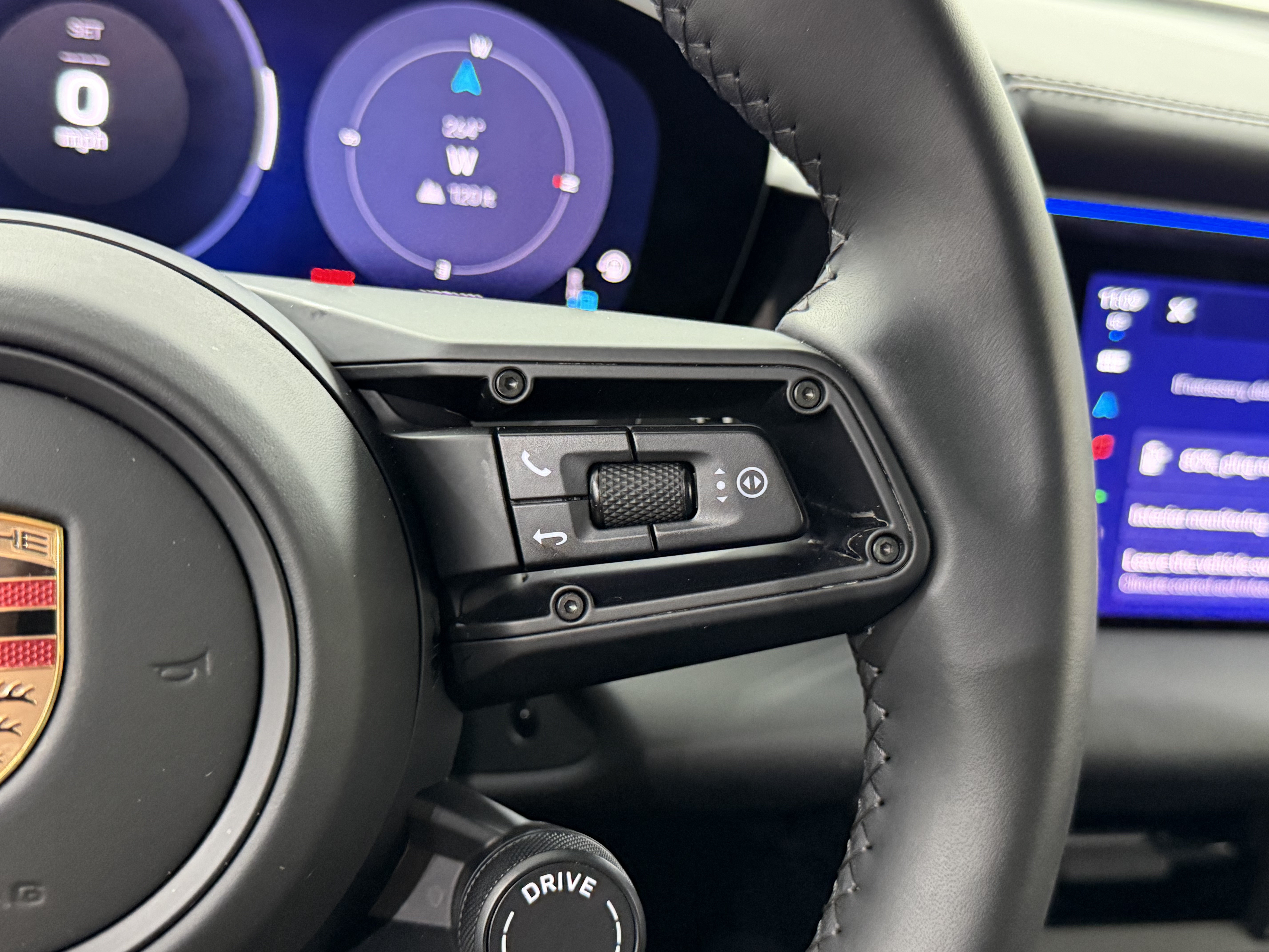 Certified 2025 Porsche Macan Electric RWD image 49