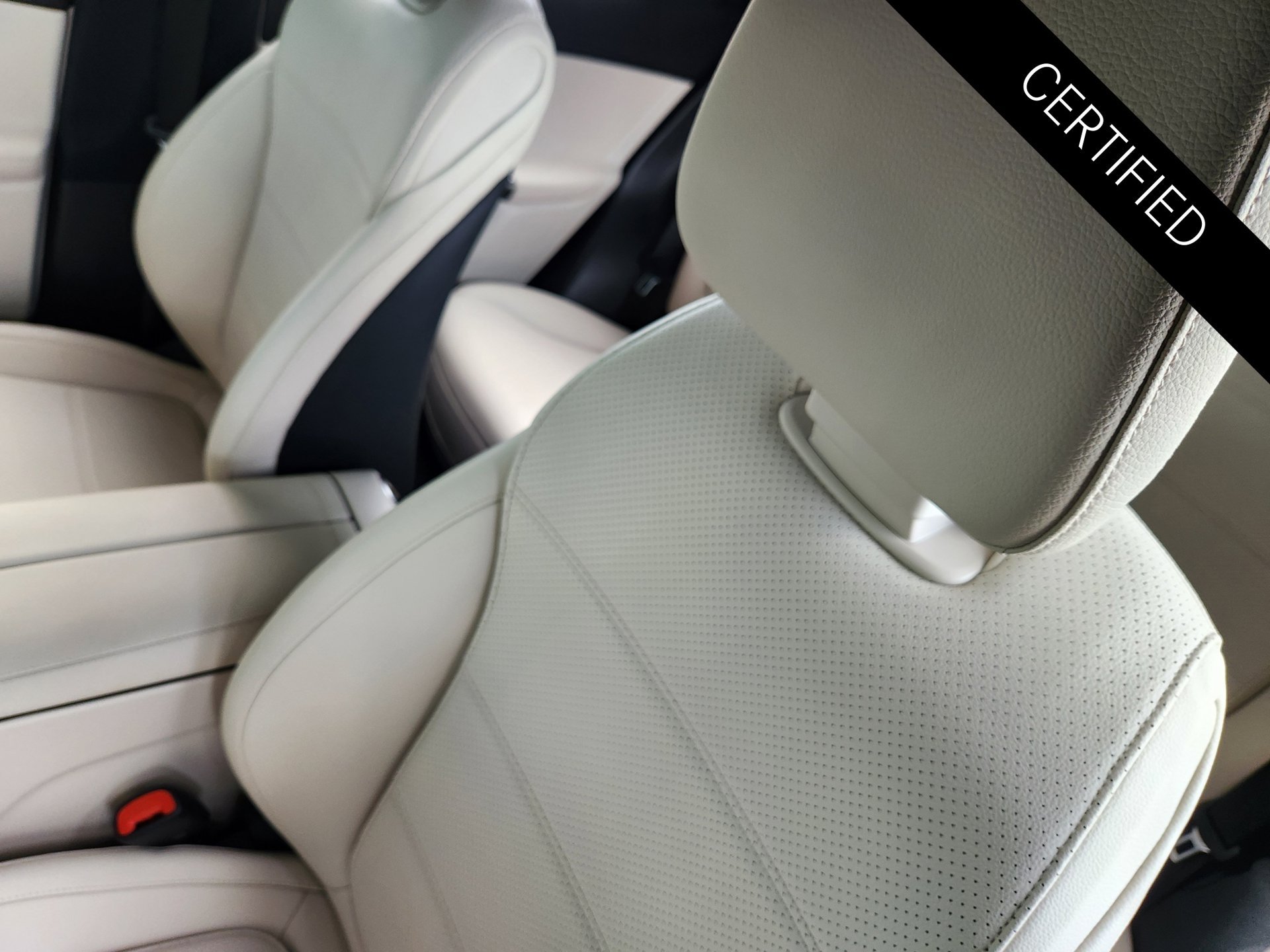 Certified 2024 Mercedes-Benz GLC 300 image 25