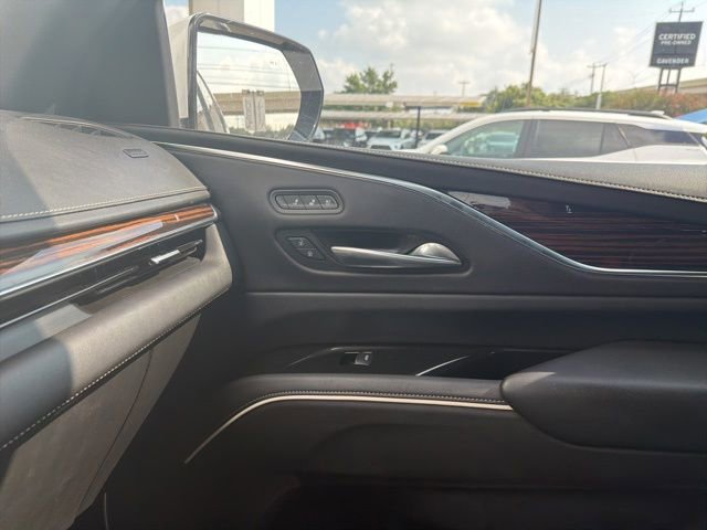 Used 2021 Cadillac Escalade Premium Luxury RWD image 18