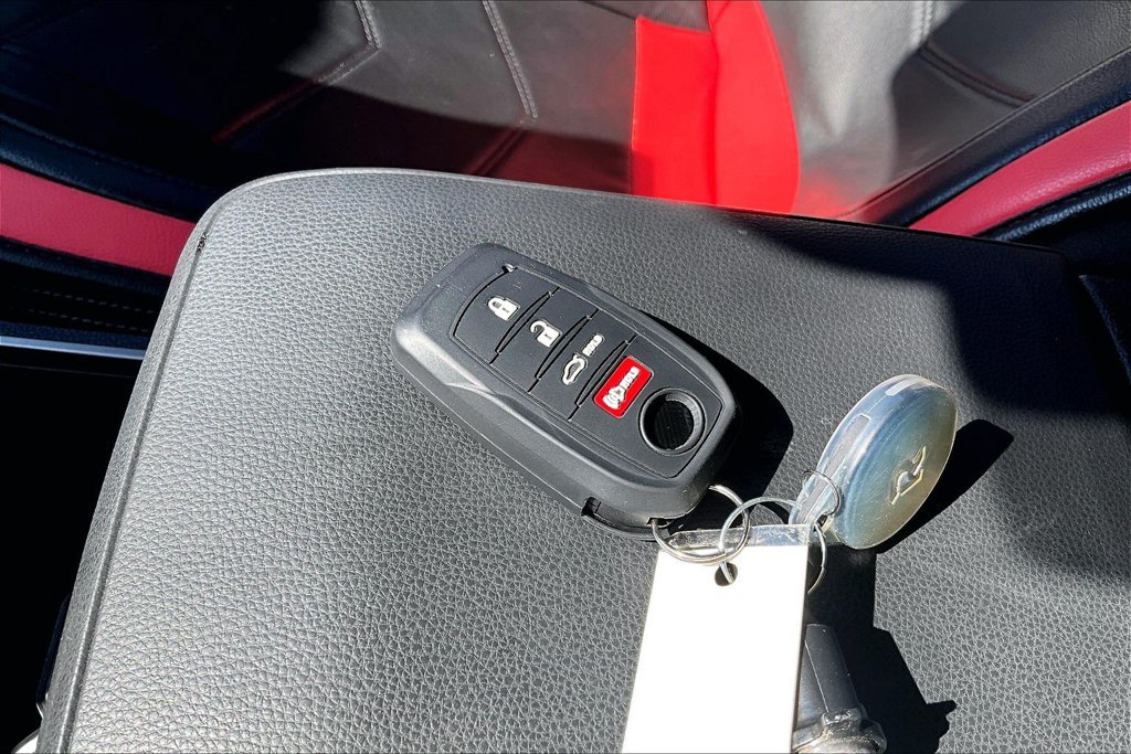 Used 2025 Toyota Tacoma TRD Sport RWD image 11