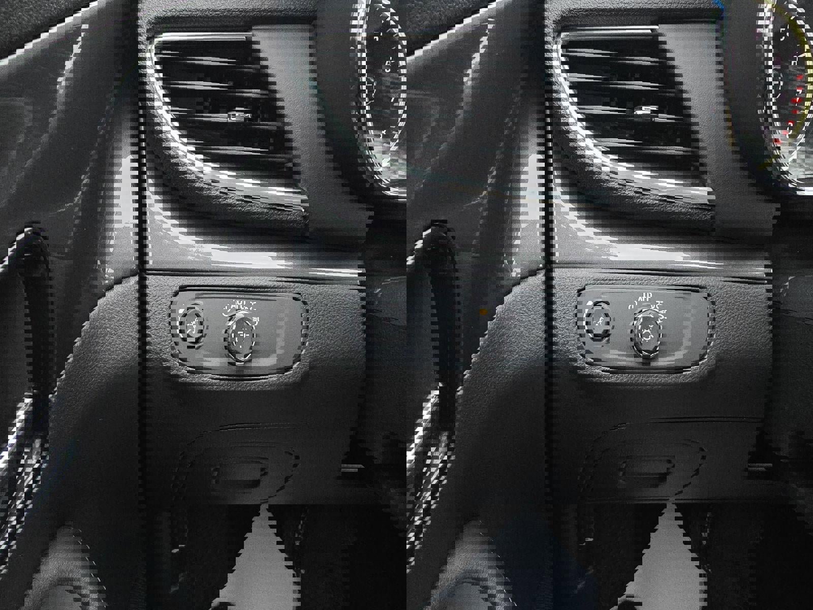 Used 2021 Buick Encore Preferred w/ Safety Package image 19