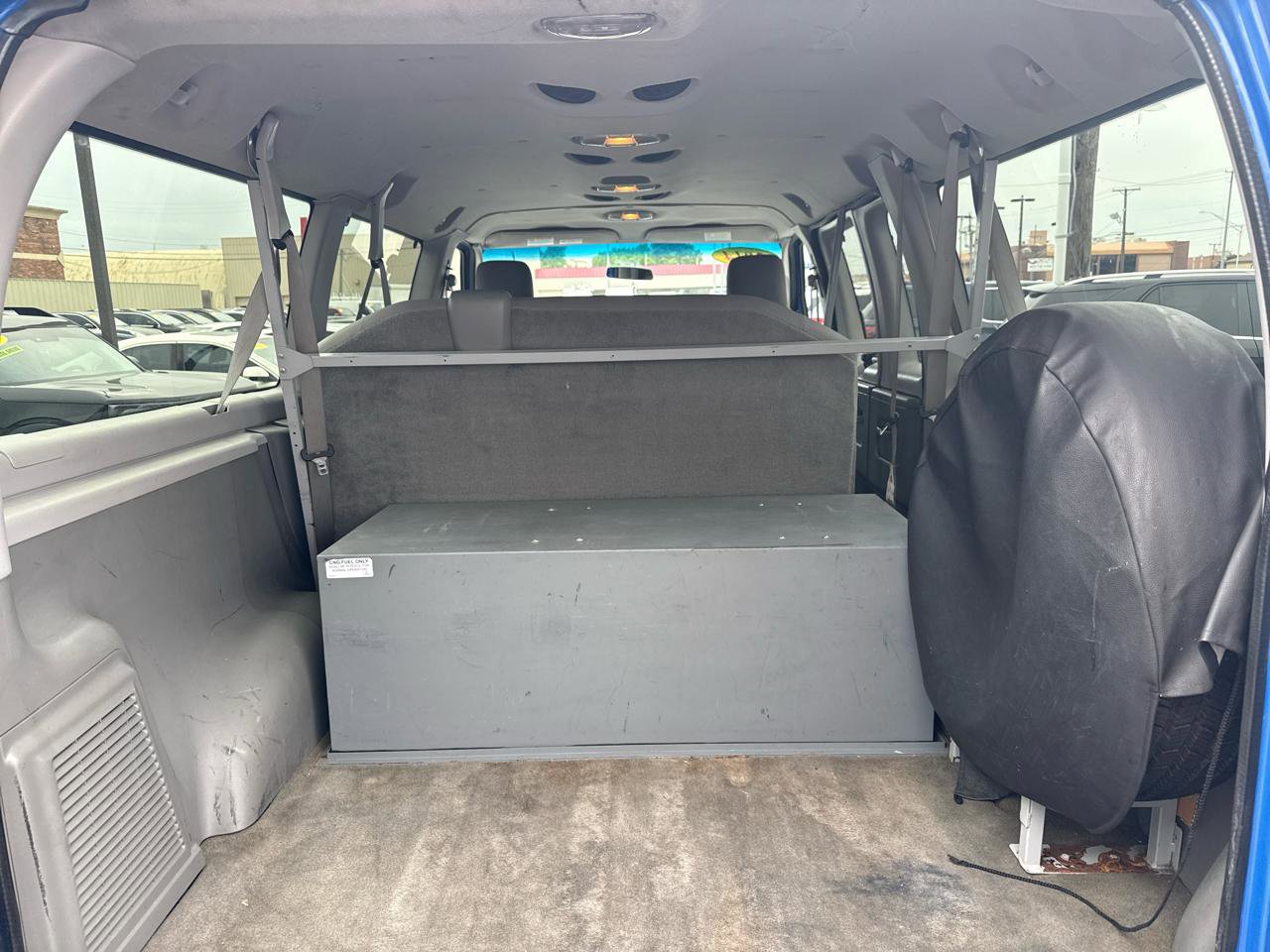 Used 2014 Ford E-350 and Econoline 350 XLT RWD image 10