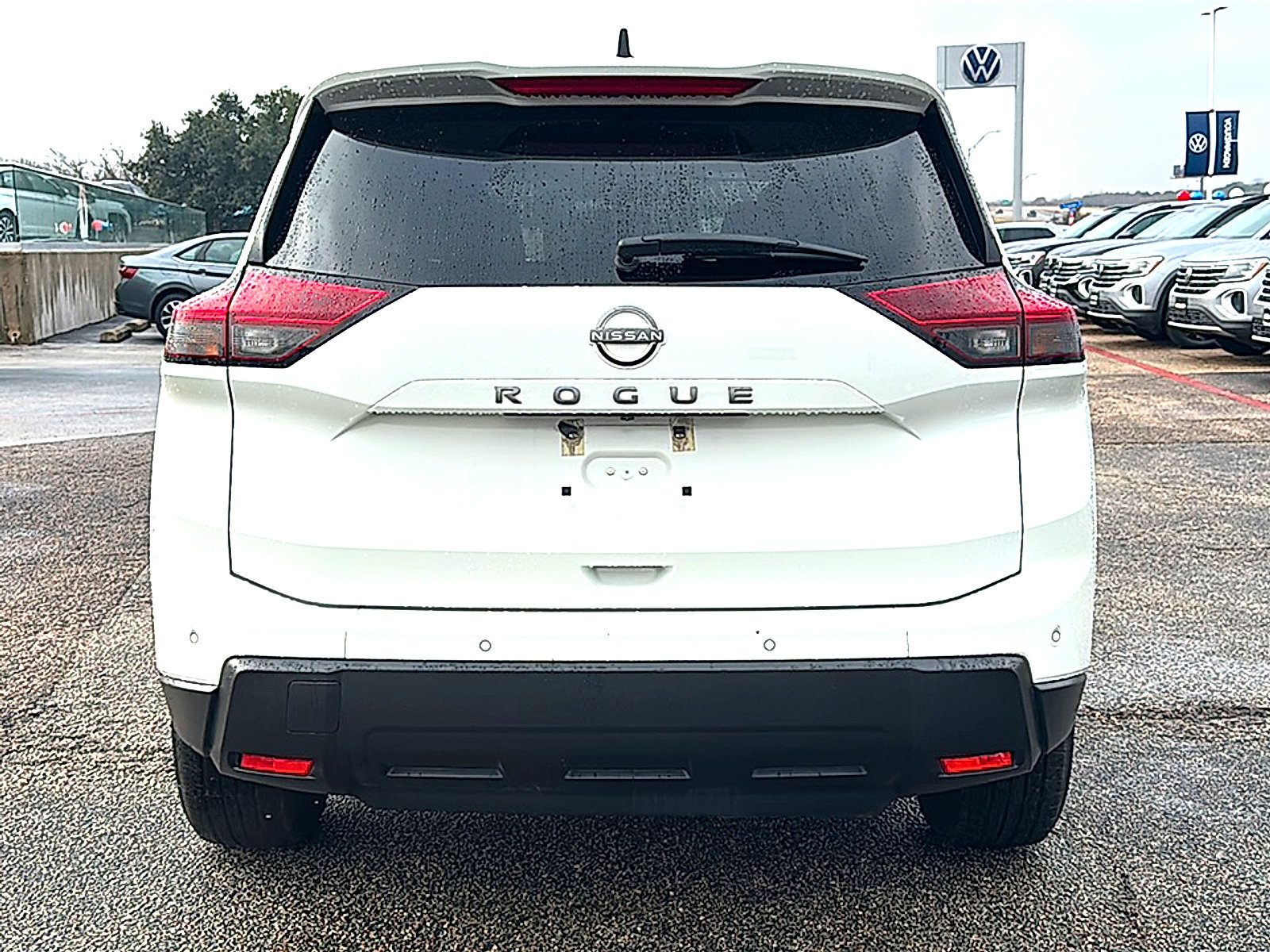 Used 2024 Nissan Rogue S image 7