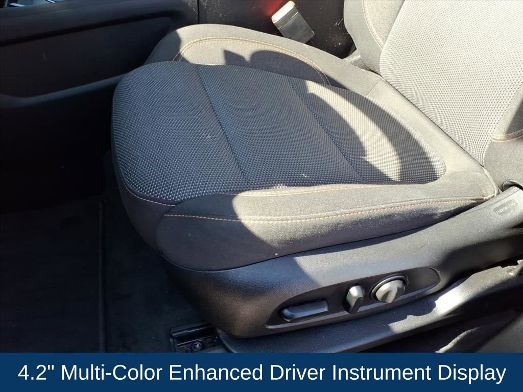 Used 2019 Chevrolet Traverse LT FWD image 20