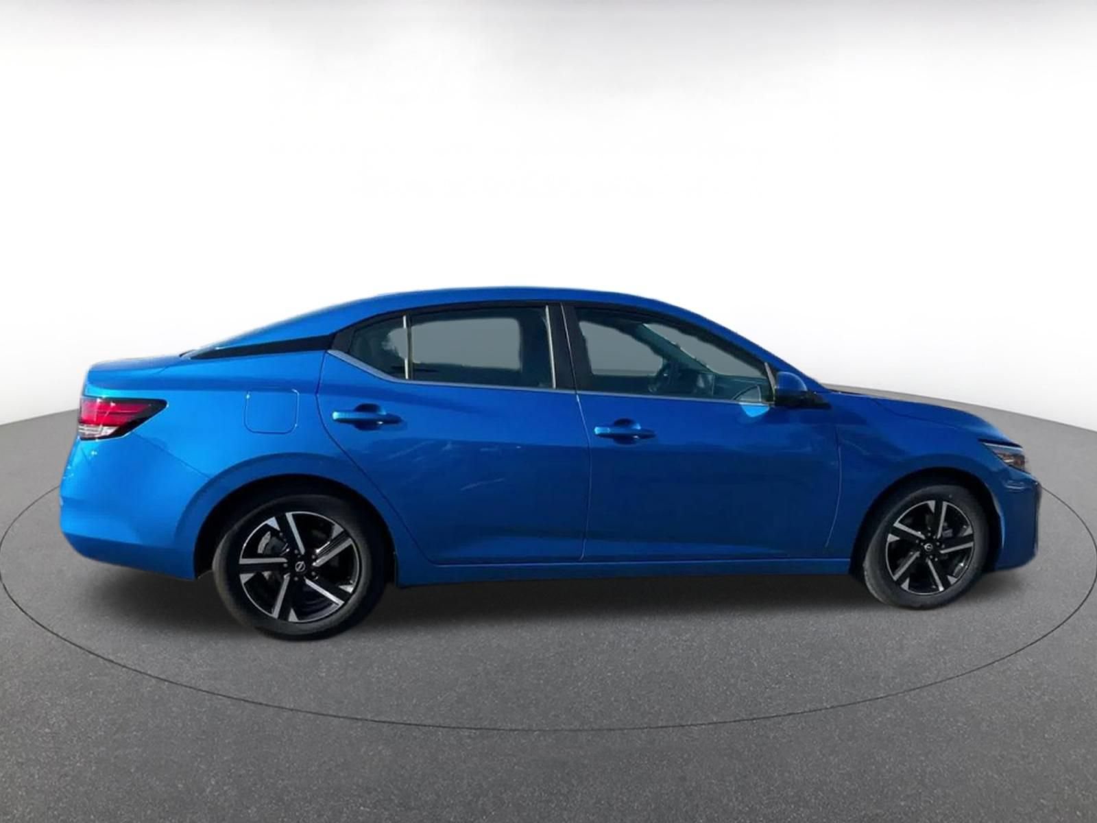 Used 2025 Nissan Sentra SV FWD image 15