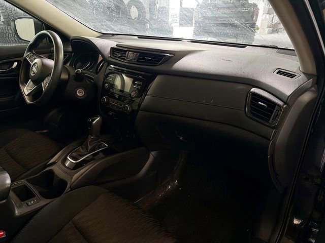 Used 2017 Nissan Rogue S image 12