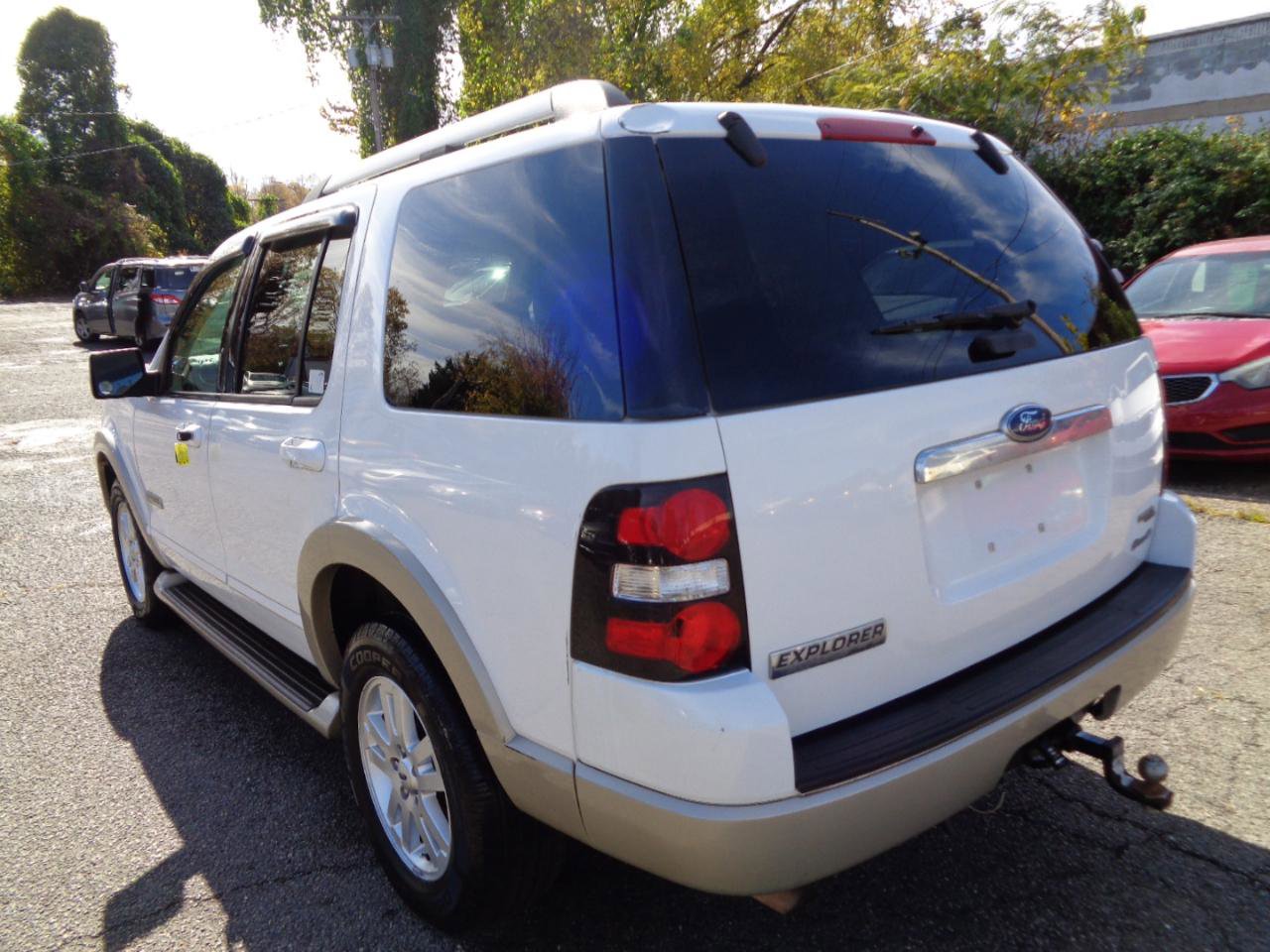 Used 2007 Ford Explorer Eddie Bauer AWD/4WD image 7