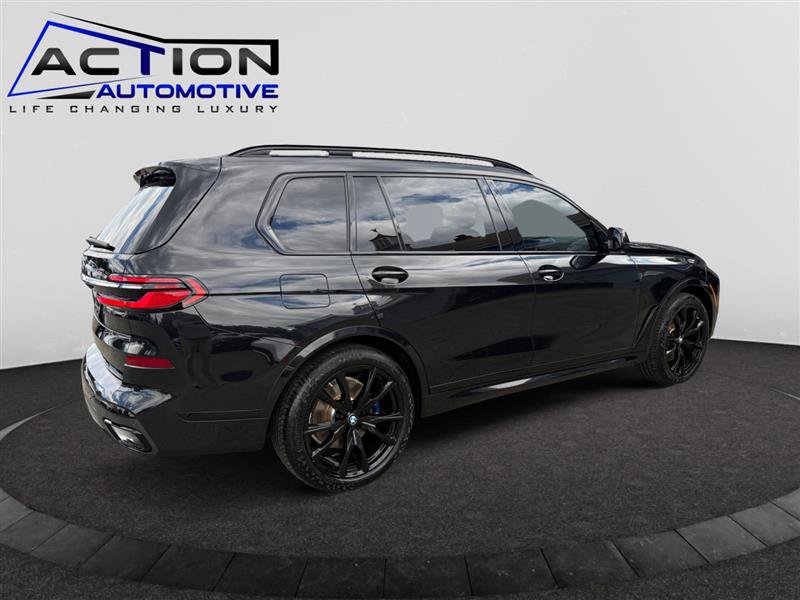 Used 2023 BMW X7 xDrive40i w/ M Sport Package AWD/4WD image 8