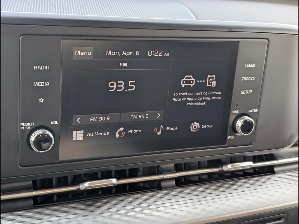 Used 2024 Kia Carnival LX image 15