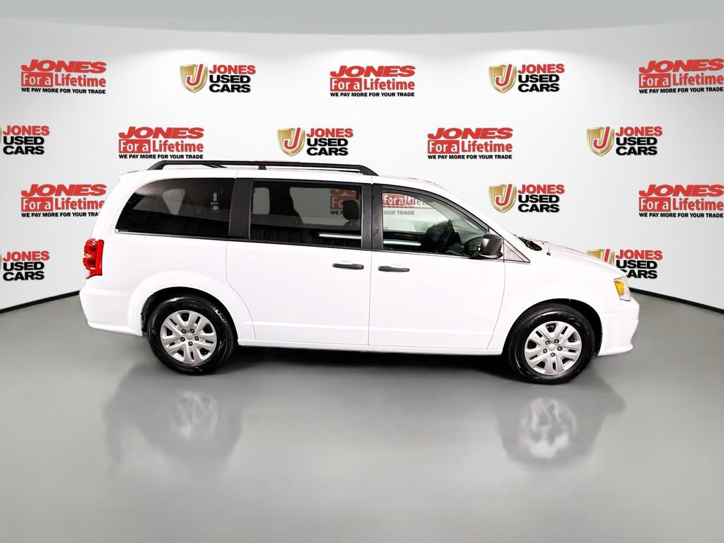 Used 2019 Dodge Grand Caravan SE w/ UConnect Hands-Free Group FWD image 17