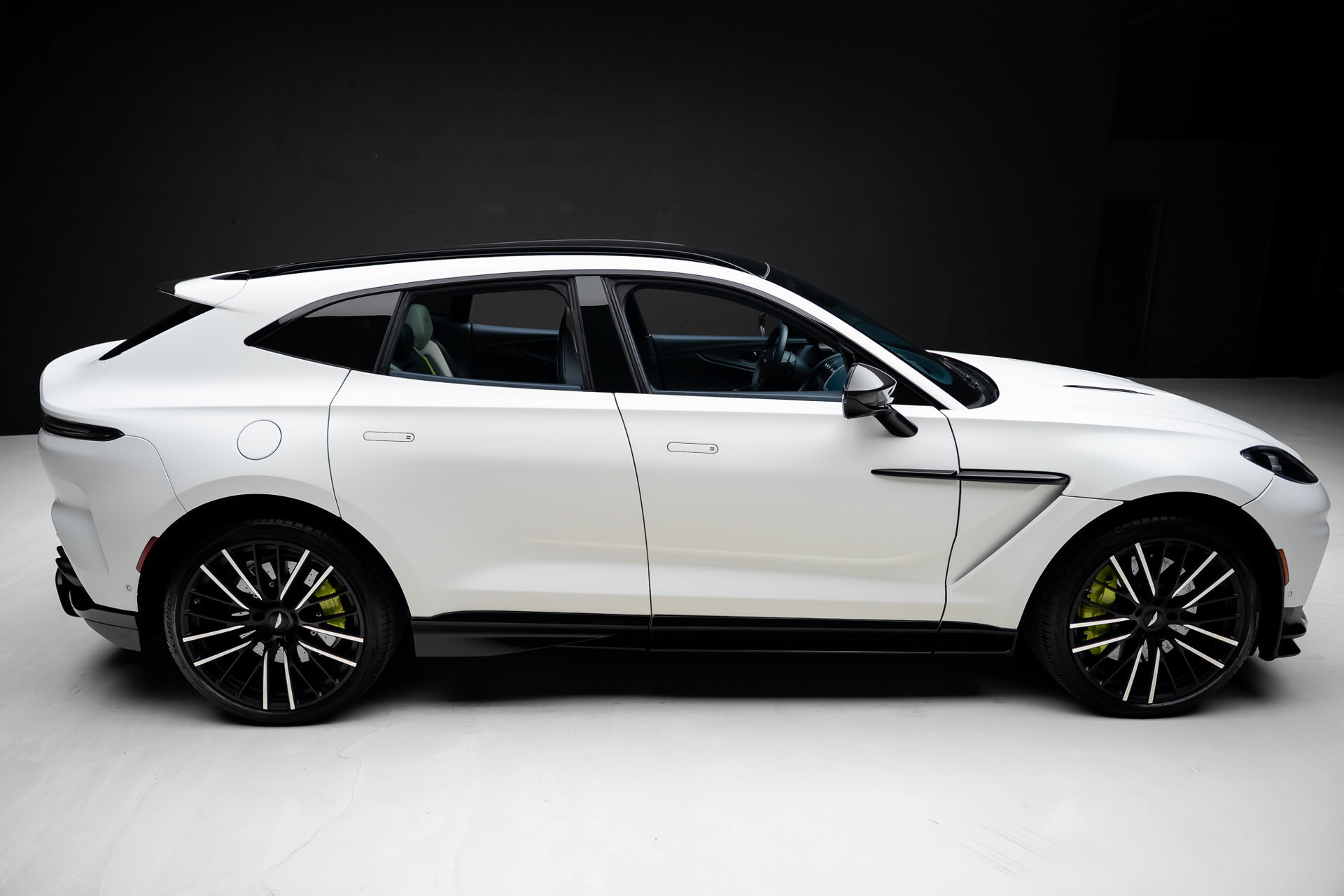 Used 2023 Aston Martin DBX 707 AWD/4WD image 35