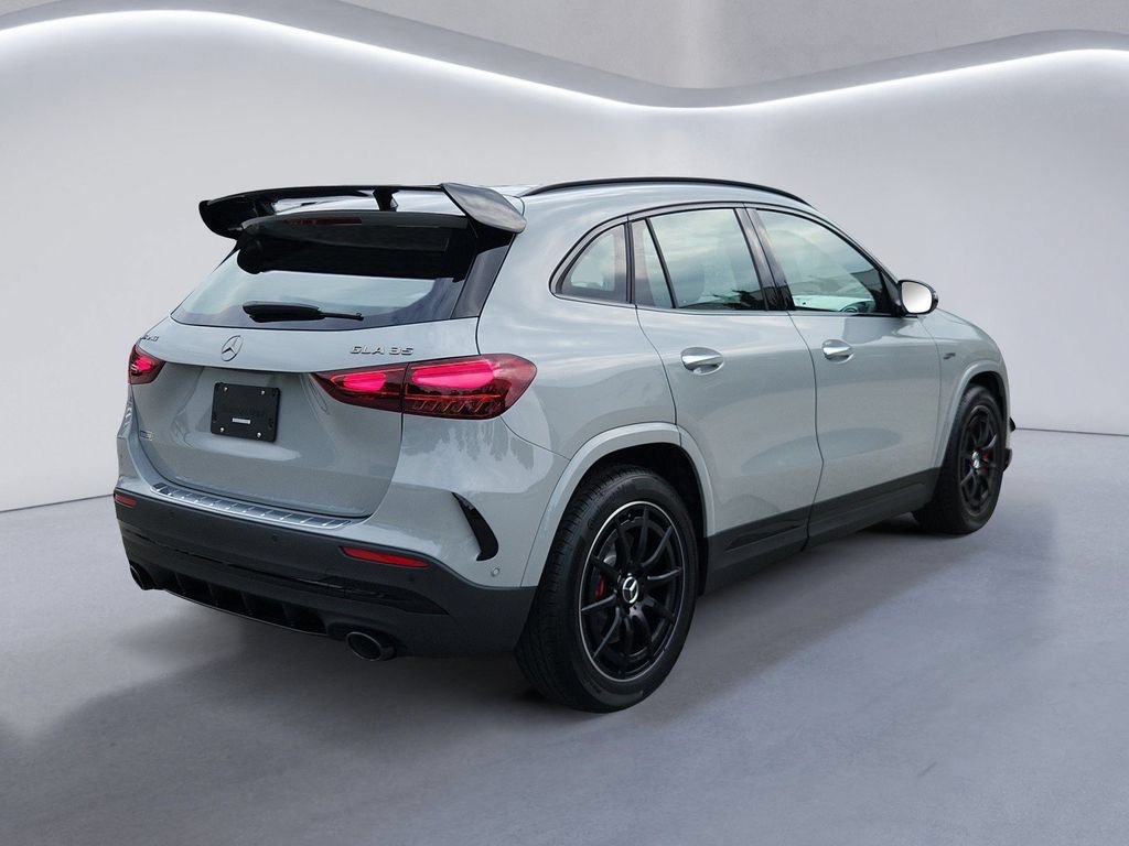 New 2026 Mercedes-Benz GLA 35 AMG 4MATIC image 4