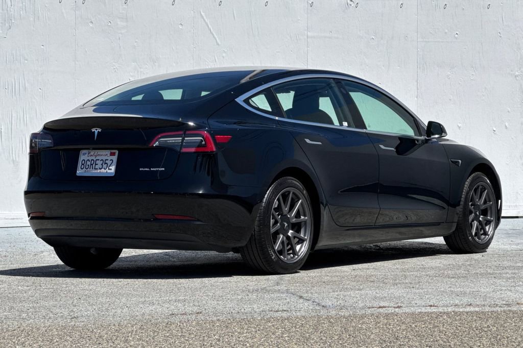Used 2018 Tesla Model 3 Long Range AWD/4WD image 3