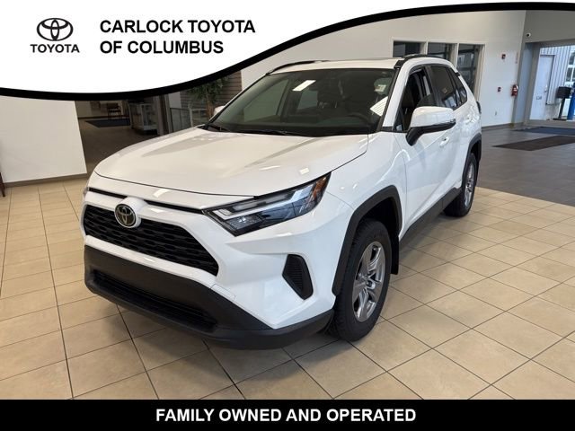 Used 2025 Toyota RAV4 XLE w/ Convenience Package image 3