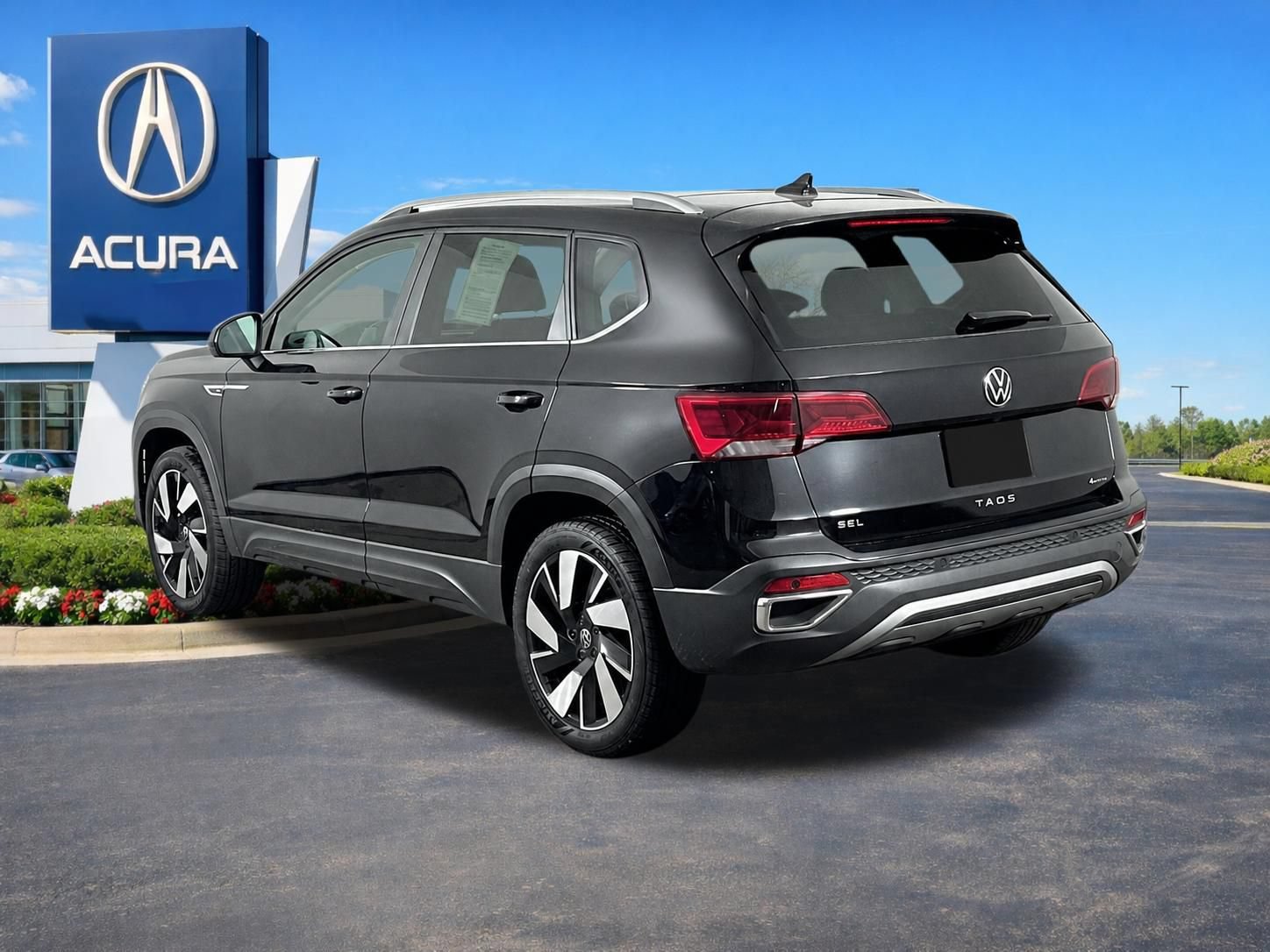 Used 2023 Volkswagen Taos SEL AWD/4WD image 6