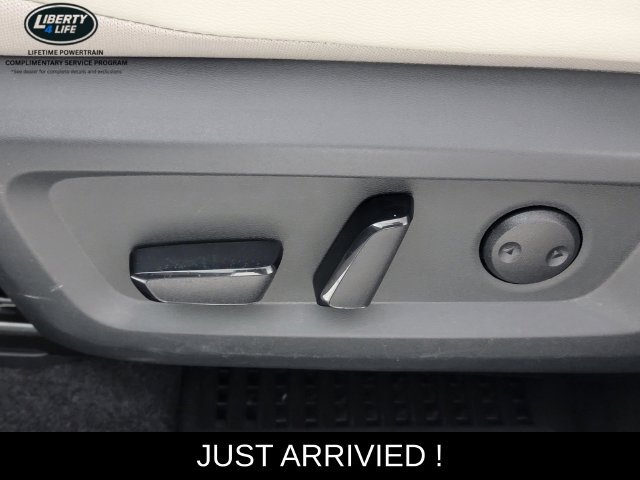 Used 2026 Nissan Rogue SL AWD/4WD image 14