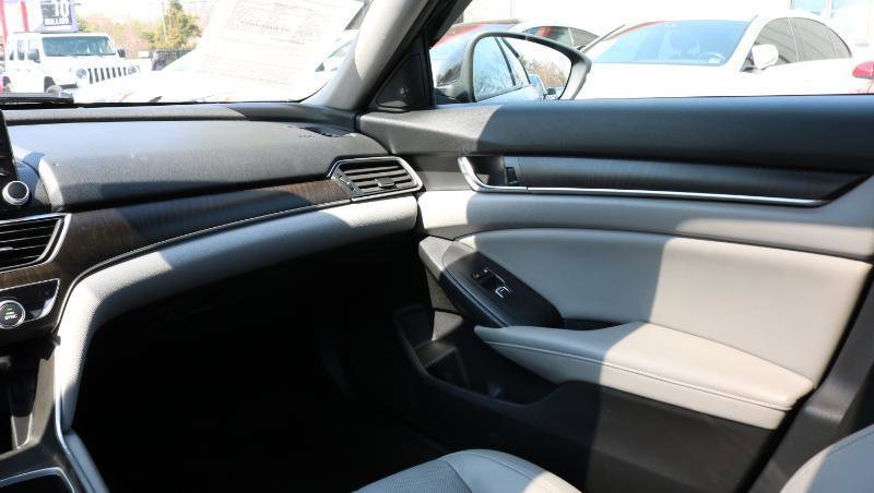 Used 2018 Honda Accord EX-L image 17