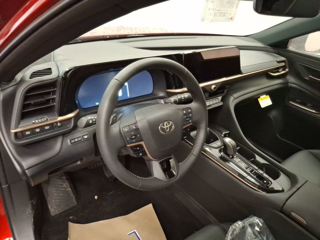 New 2026 Toyota Crown Signia image 7