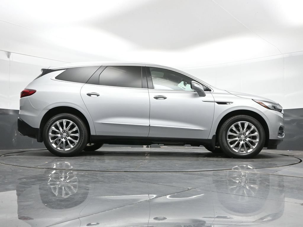 Used 2021 Buick Enclave Premium w/ Sun and Sites Package AWD/4WD image 40