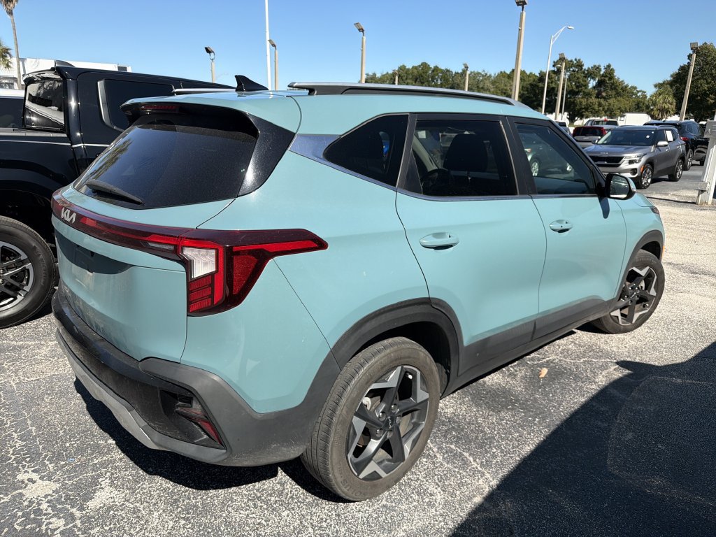 Certified 2024 Kia Seltos EX FWD image 5