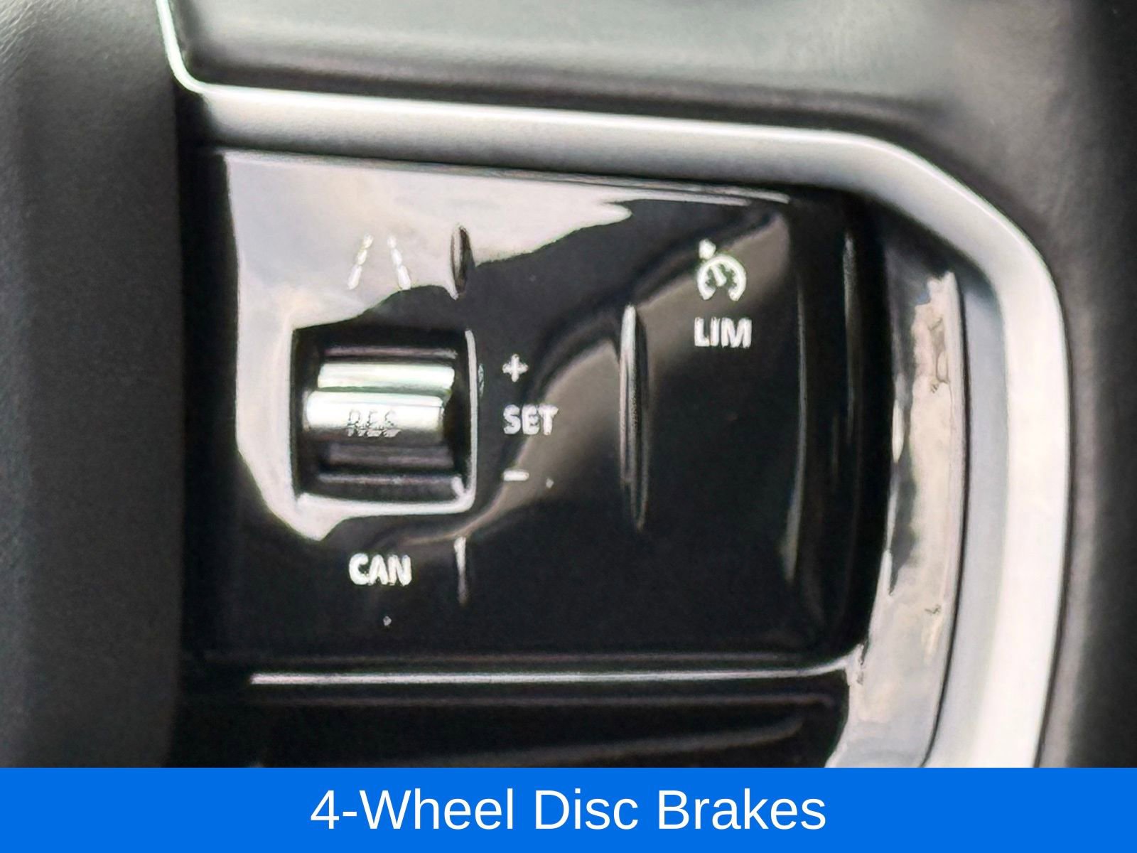 Used 2022 Land Rover Range Rover Evoque SE image 34