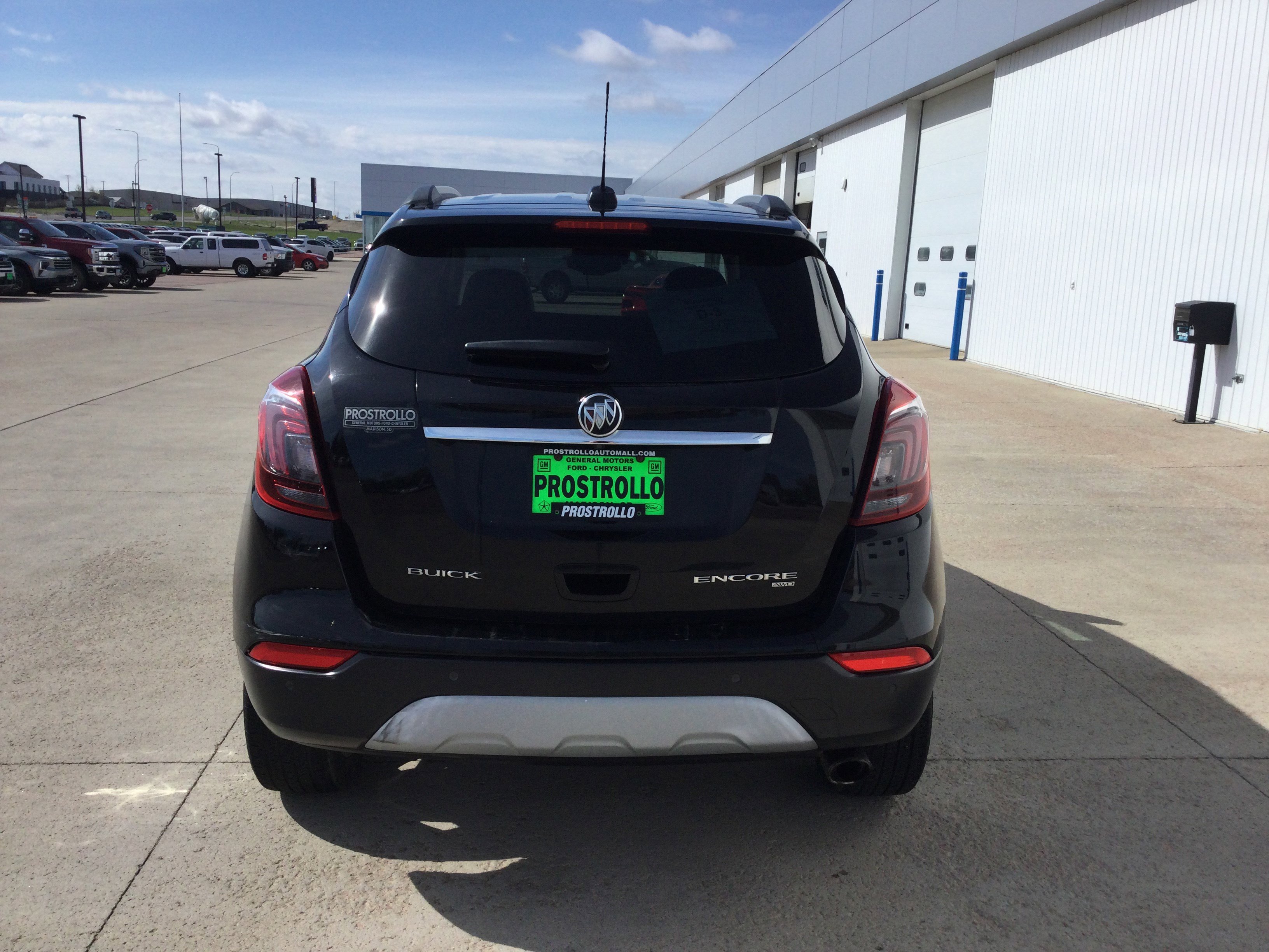 Used 2017 Buick Encore Premium w/ Experience Buick Package AWD/4WD image 4