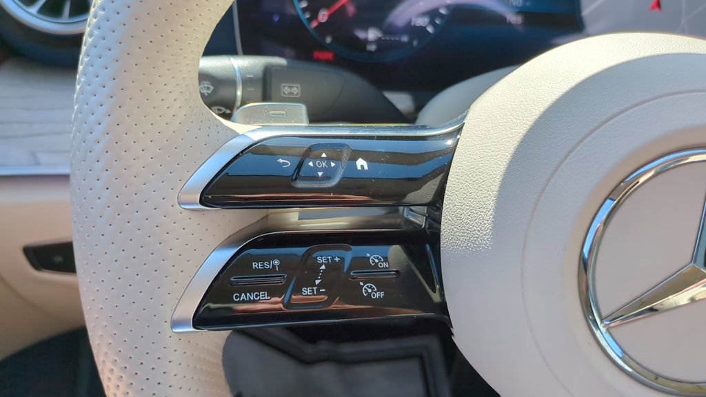 Used 2023 Mercedes-Benz E 450 Cabriolet image 23