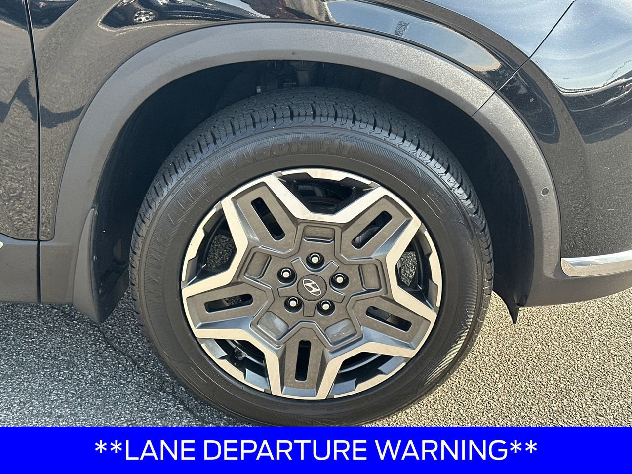 Used 2021 Hyundai Santa Fe Limited w/ Cargo Package image 12