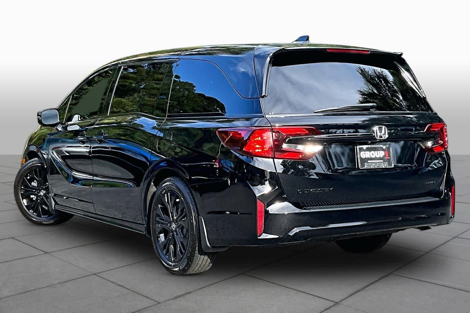 Used 2026 Honda Odyssey Sport-L image 12