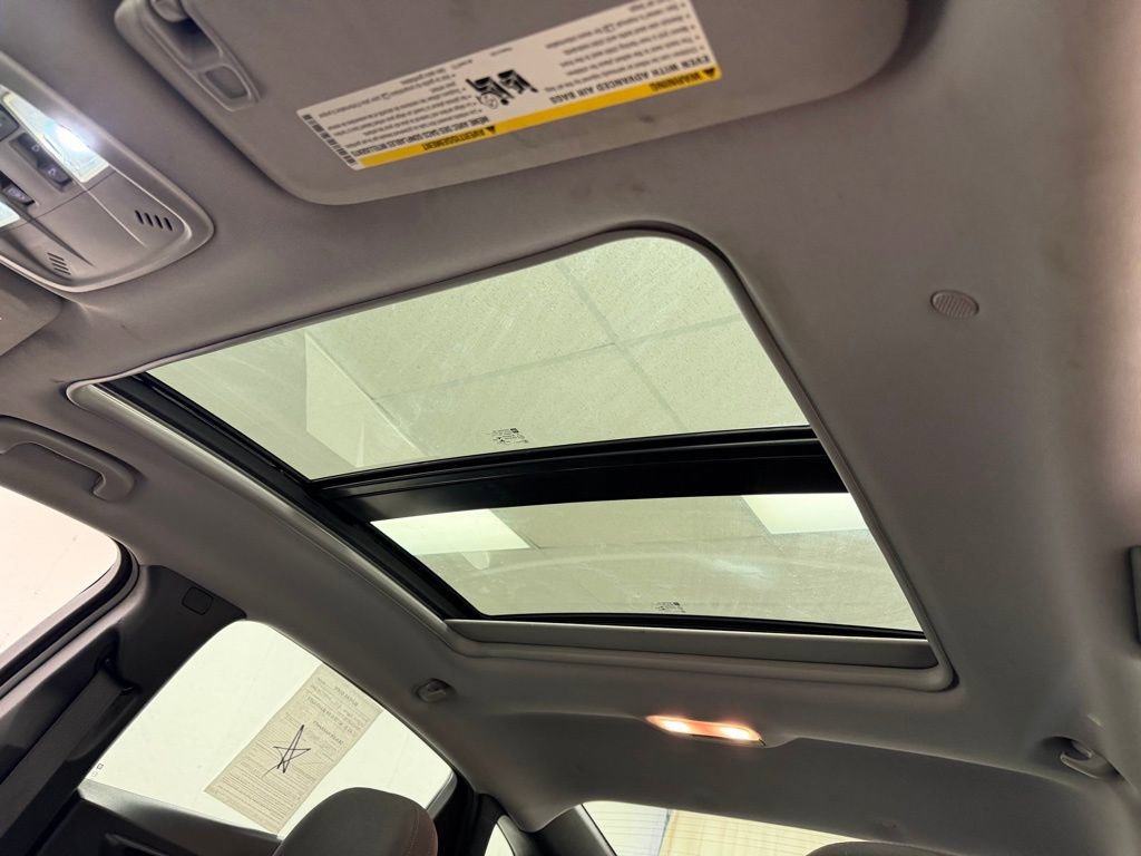 Used 2022 Chevrolet Malibu LT FWD image 20