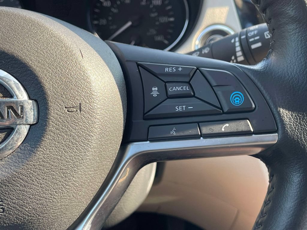 Used 2022 Nissan Rogue Sport SL AWD/4WD image 25