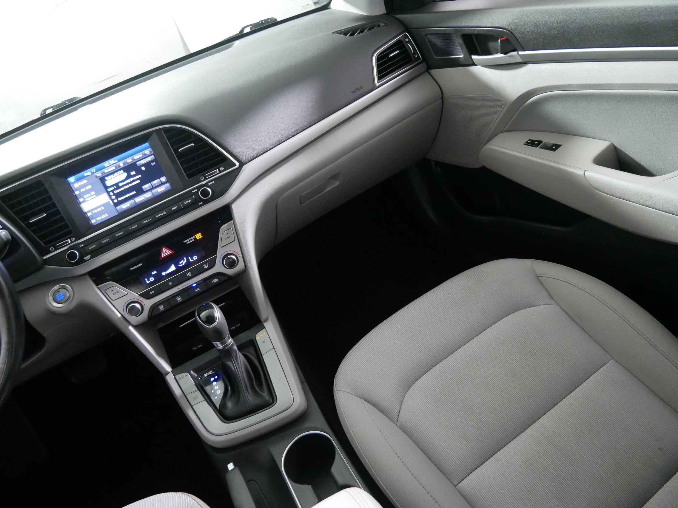 Used 2017 Hyundai Elantra SE w/ SE A/T Tech Package 03 FWD image 11
