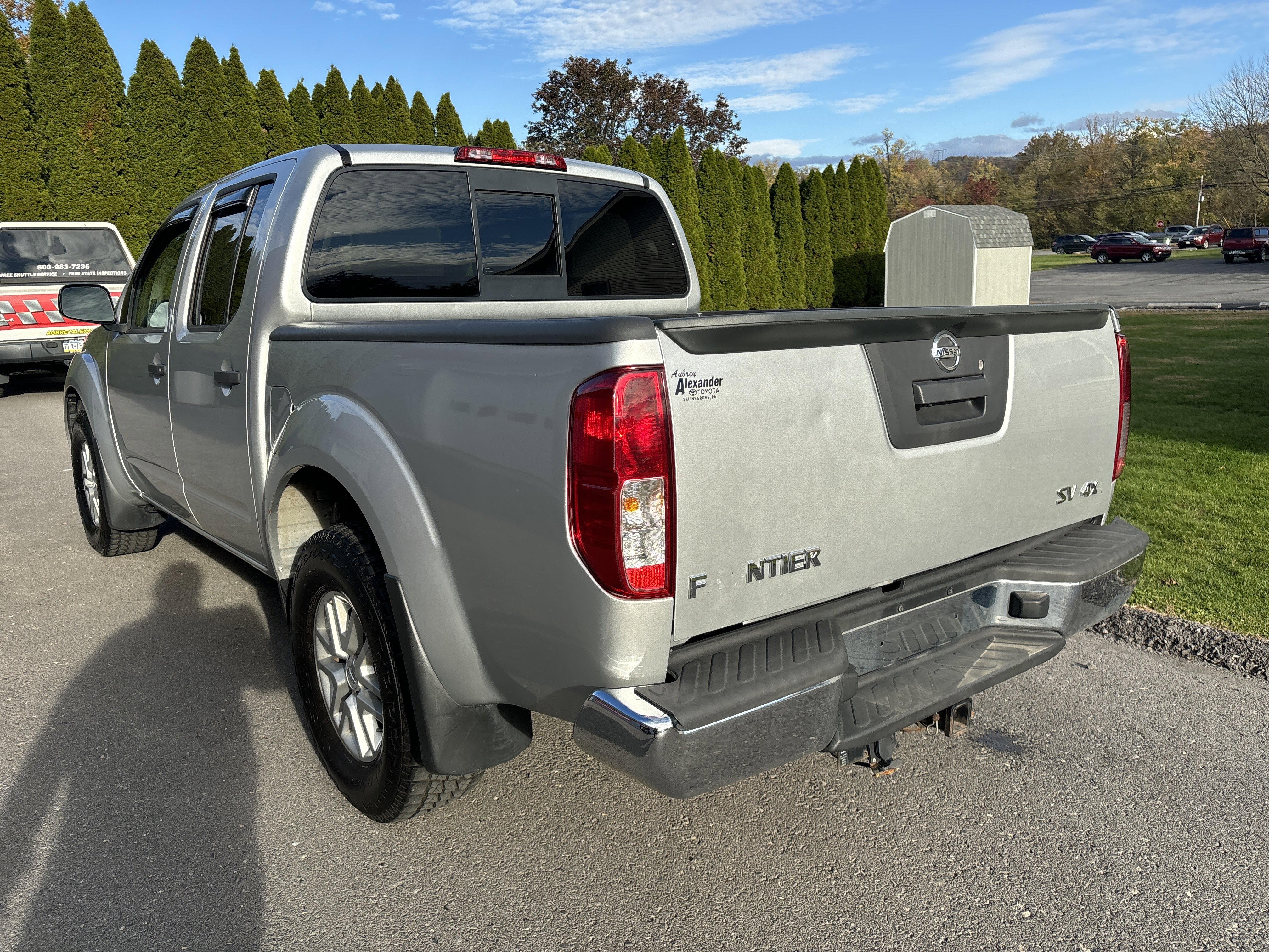 Used 2019 Nissan Frontier SV image 5