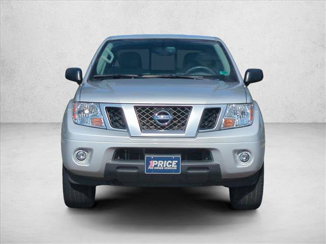 Used 2020 Nissan Frontier SV AWD/4WD image 2