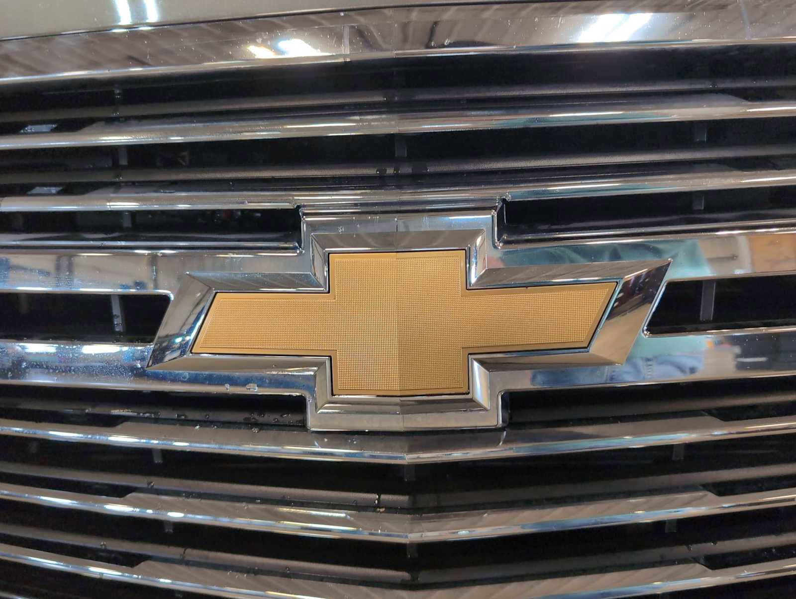 Used 2017 Chevrolet Tahoe Premier AWD/4WD image 32